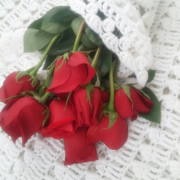 Meet your Posher, Liz - Picture 2 of 5